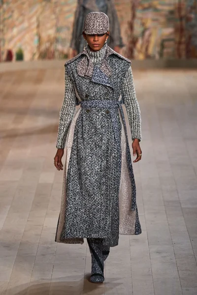 Look 47